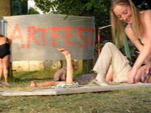 Účastníci workshopů na pláži Ostende