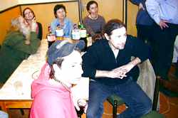 Vlevo Sonny Halas, Hruška, Mainer