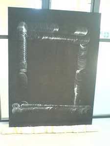 Obraz neznámého autora, ve skutečnosti zcela černý.