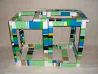 Petr Kožíšek: Sovy a klece, barevné izolepy